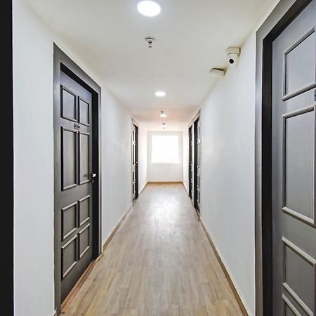 Hotel Super Townhouse The Royal Retreat Garui Esterno foto