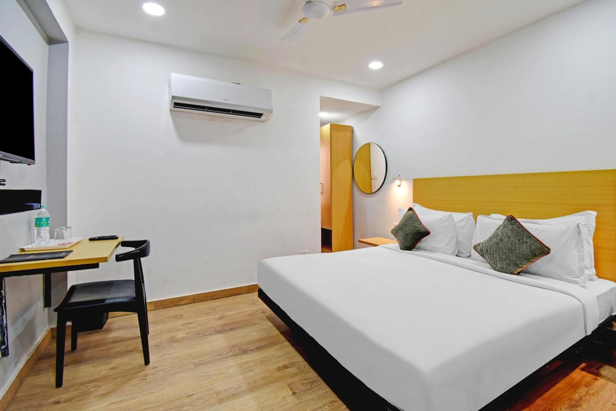 Hotel Super Townhouse The Royal Retreat Garui Esterno foto