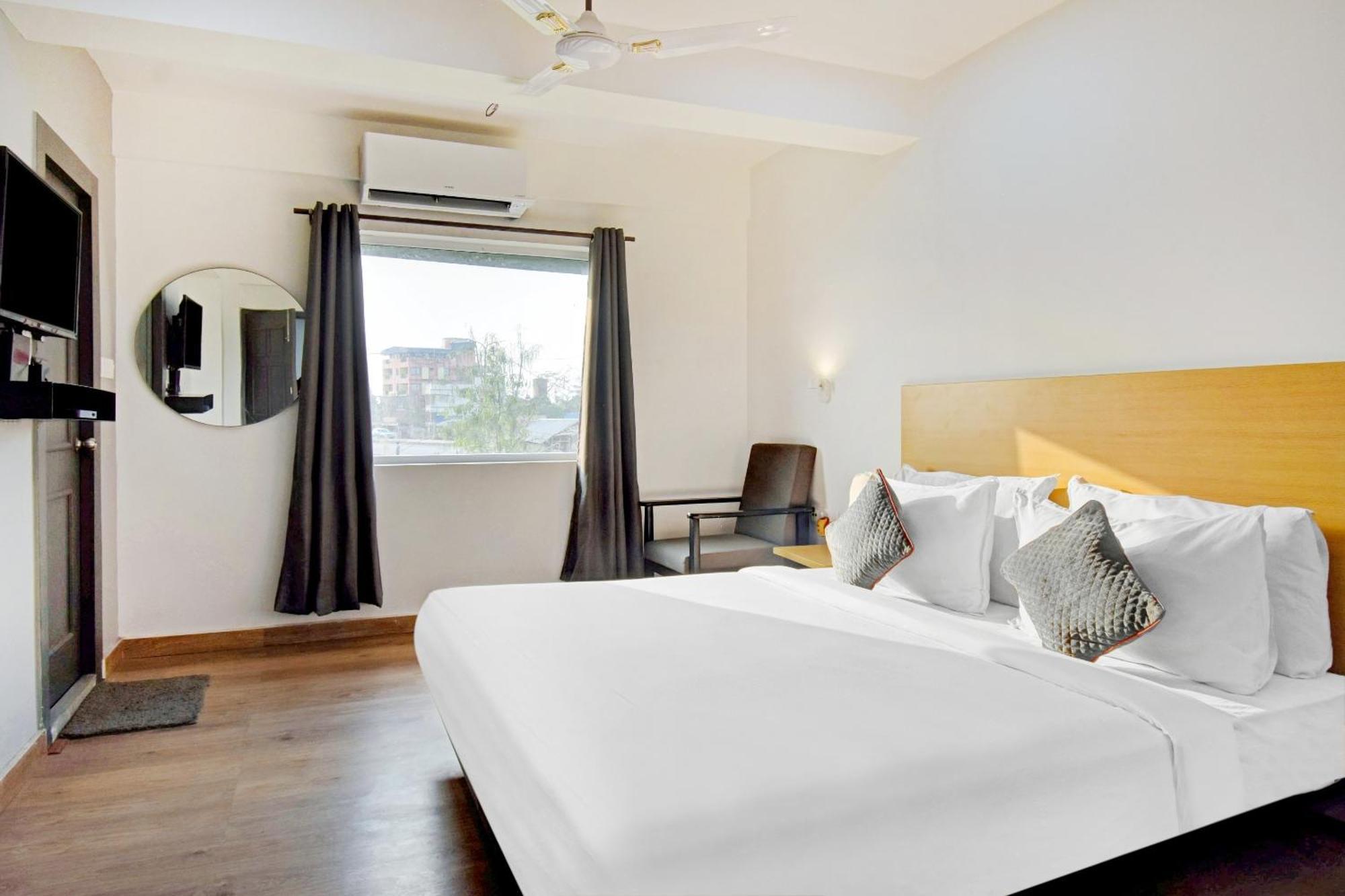Hotel Super Townhouse The Royal Retreat Garui Esterno foto
