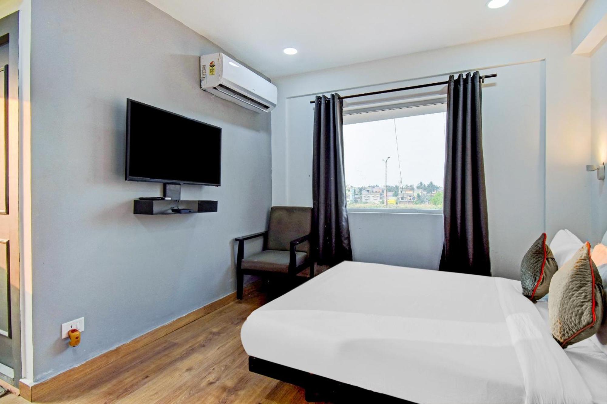 Hotel Super Townhouse The Royal Retreat Garui Esterno foto