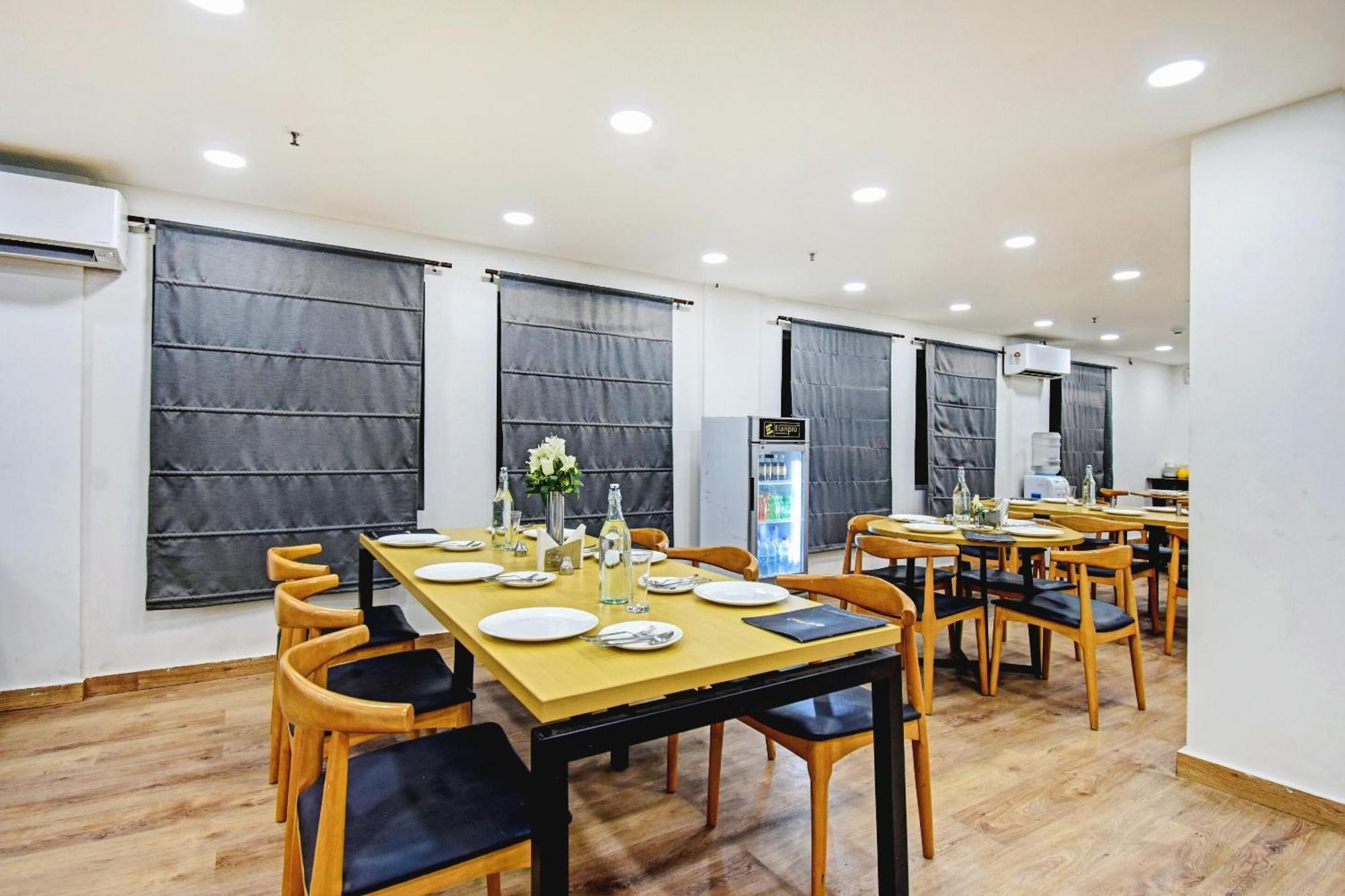 Hotel Super Townhouse The Royal Retreat Garui Esterno foto