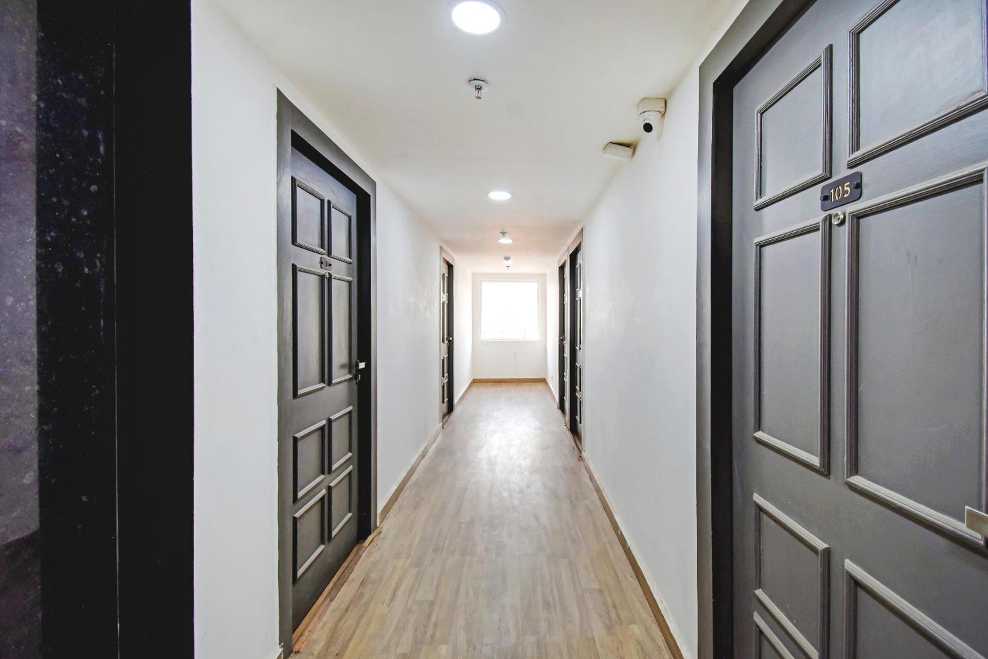 Hotel Super Townhouse The Royal Retreat Garui Esterno foto