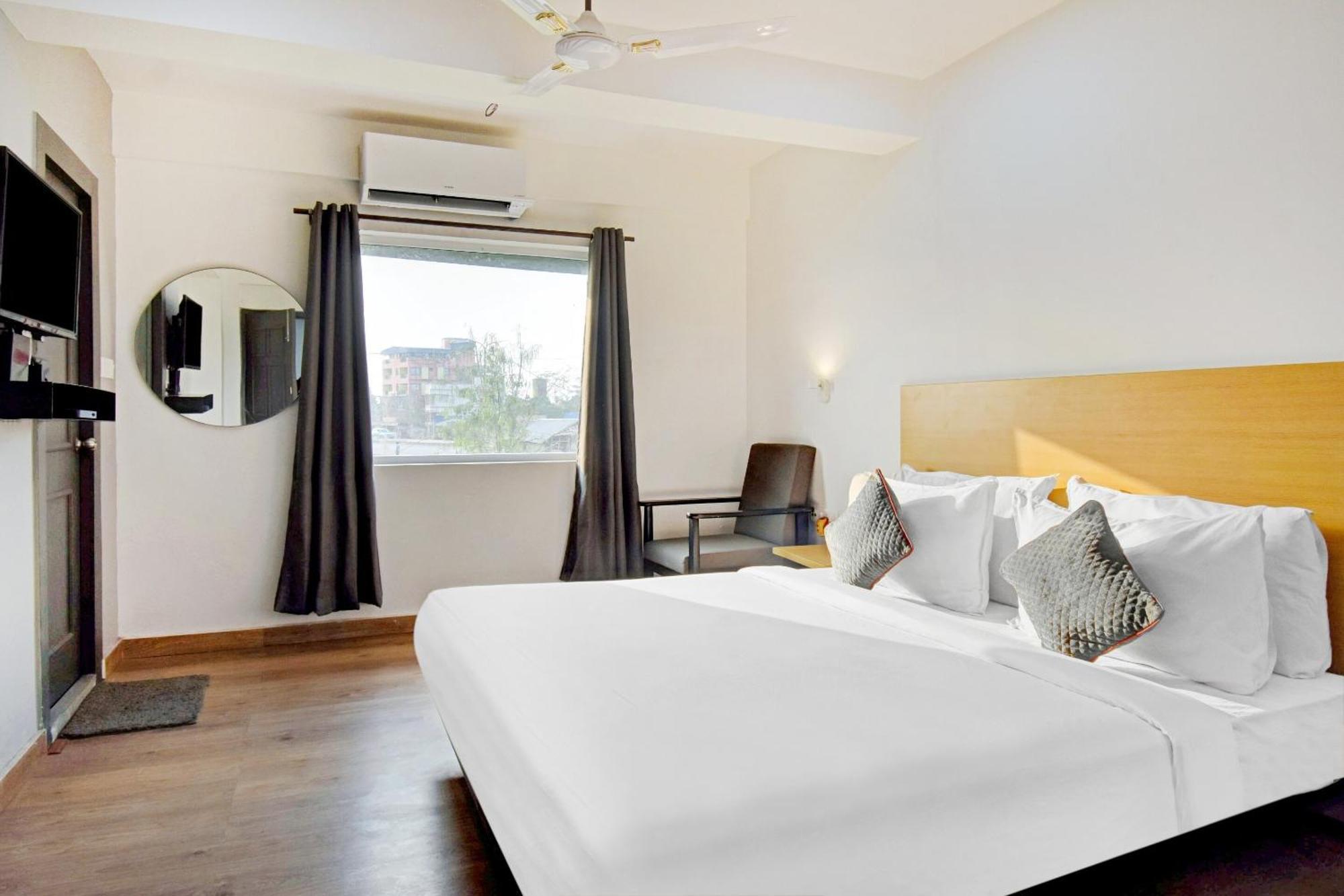 Hotel Super Townhouse The Royal Retreat Garui Esterno foto