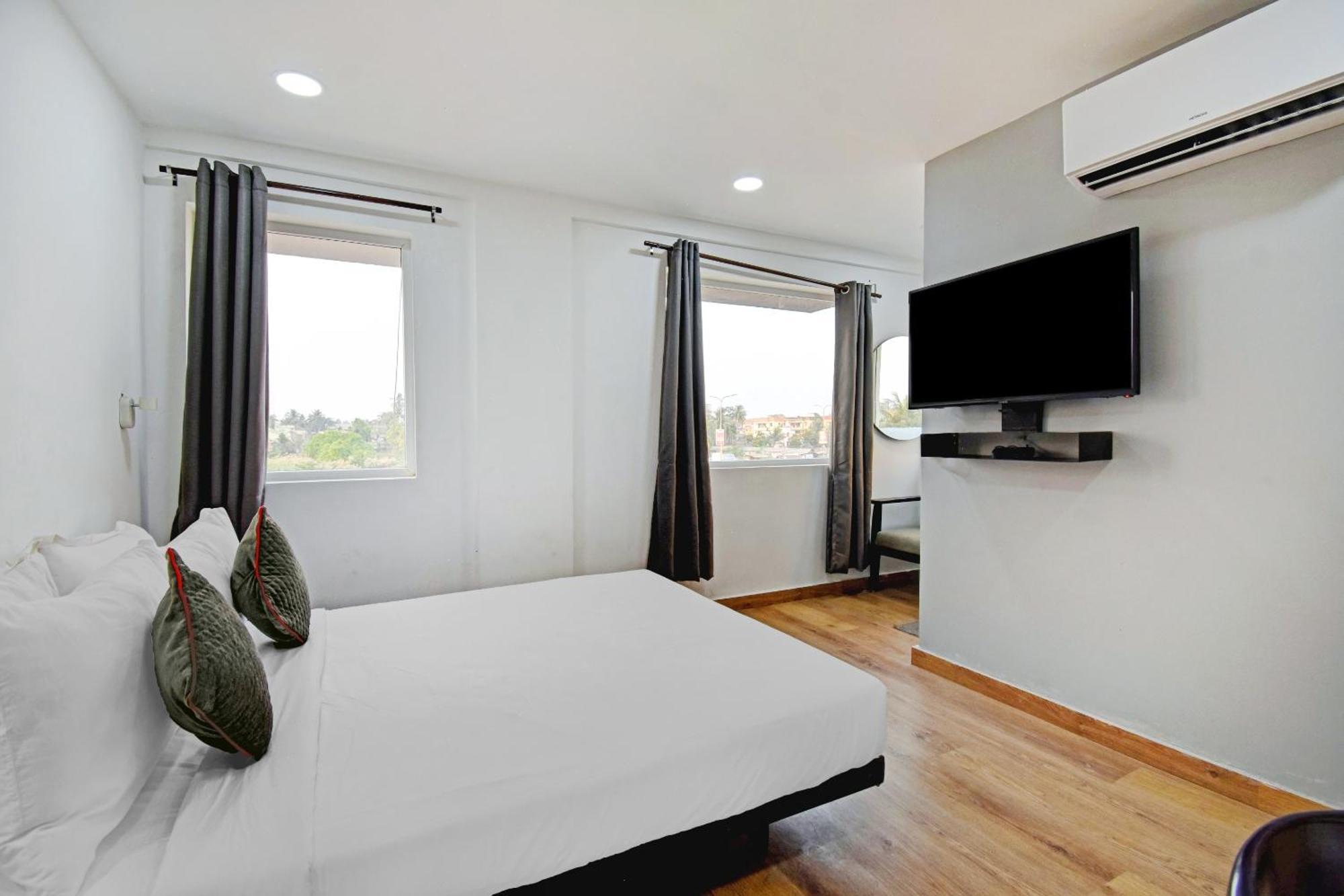 Hotel Super Townhouse The Royal Retreat Garui Esterno foto