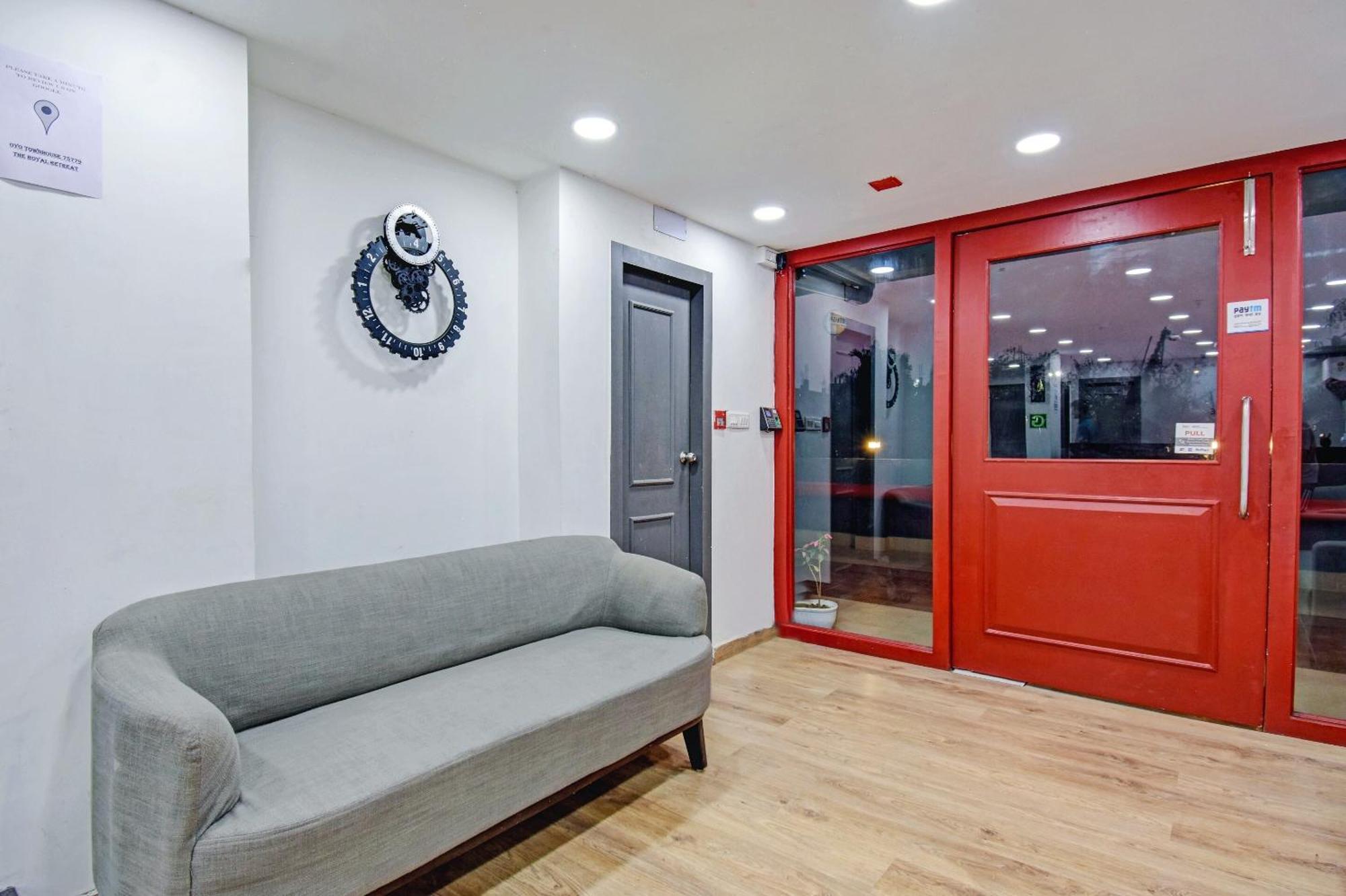 Hotel Super Townhouse The Royal Retreat Garui Esterno foto